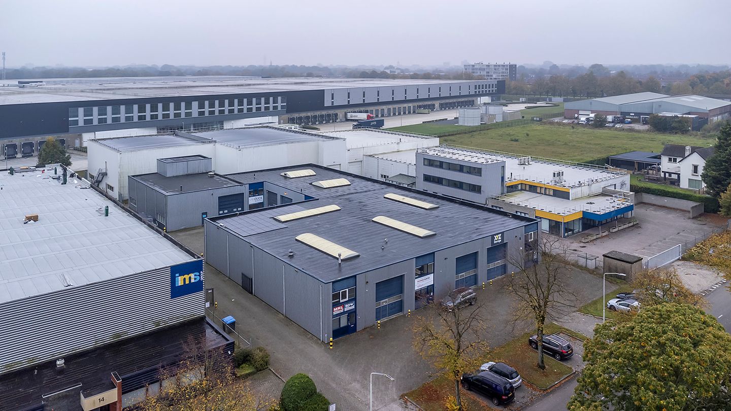 Bekijk foto 1 van Schotsbossenstraat 10