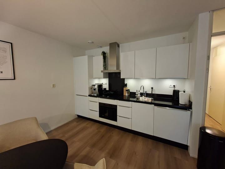 Photo 8 of Jan van Galenstraat 138-E