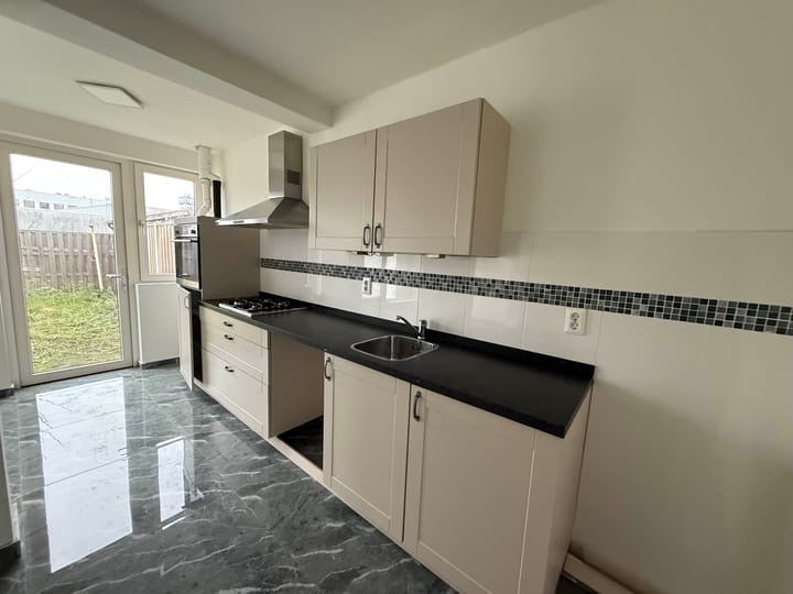 Photo 3 of Kerkbeeklaan 28