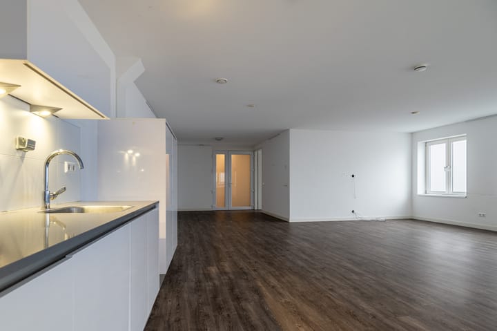 Foto 10 van Einderstraat 15-A