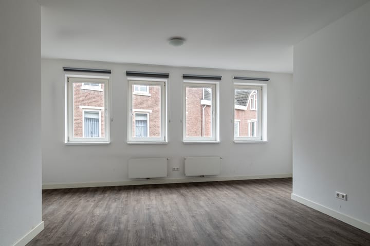 Foto 14 van Einderstraat 15-A