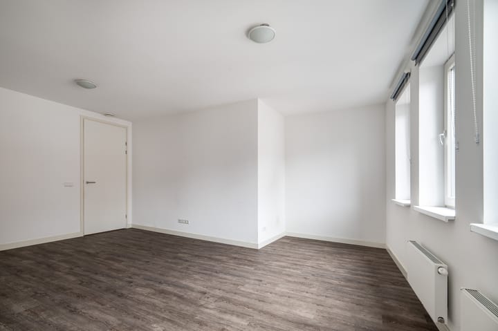 Foto 15 van Einderstraat 15-A