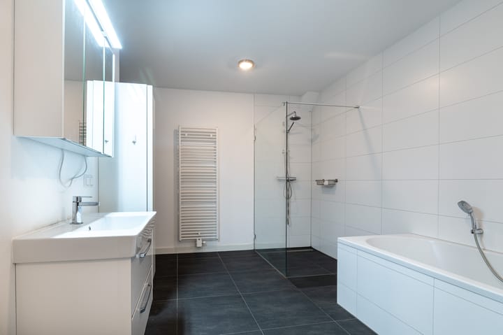 Photo 3 of Einderstraat 15-A