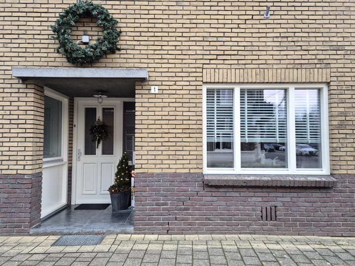 Photo 4 of Grotestraat 1