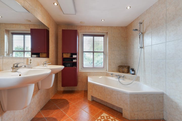 Photo 25 of Hoofdstraat 10