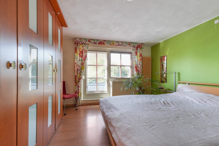 Photo 33 of Hoofdstraat 10