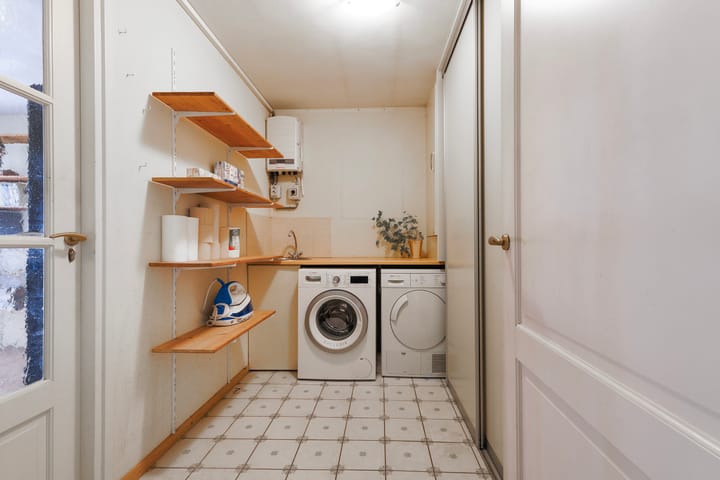 Photo 19 of Hoofdstraat 10