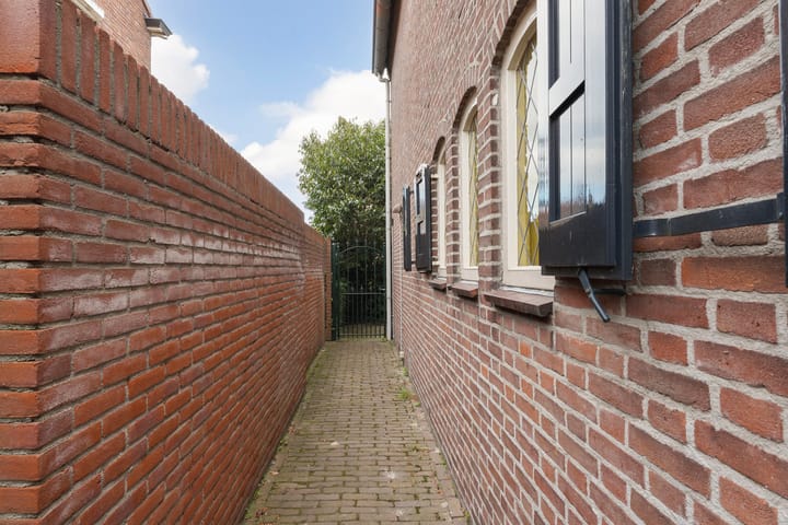 Photo 47 of Hoofdstraat 10