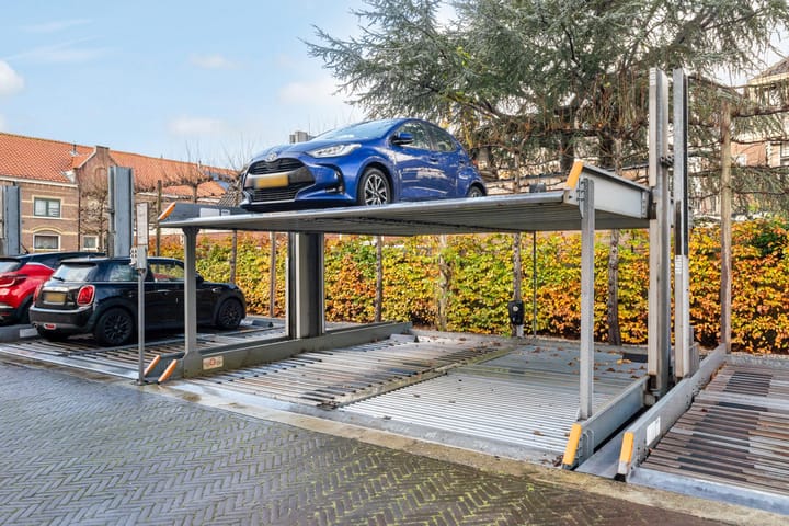 Foto 19 van Hugo de Grootstraat 77