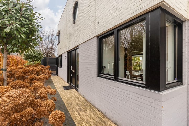 Photo 8 of Betuwestraat 2