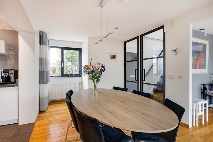 Photo 16 of Betuwestraat 2