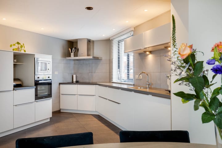 Photo 17 of Betuwestraat 2