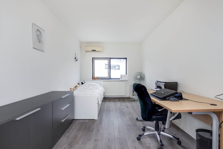 Photo 33 of Betuwestraat 2