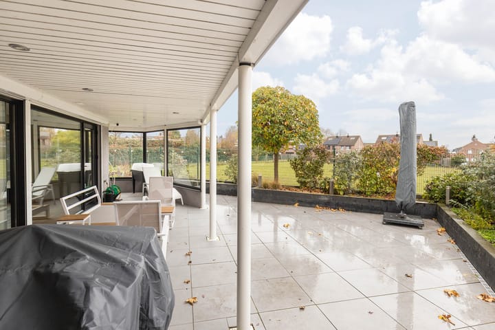 Photo 35 of Betuwestraat 2