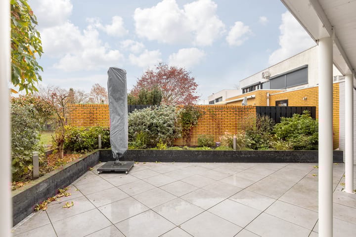 Photo 36 of Betuwestraat 2