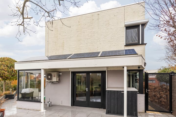 Photo 40 of Betuwestraat 2