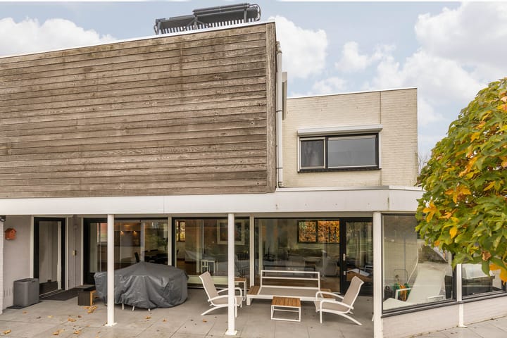 Photo 42 of Betuwestraat 2