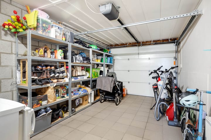 Photo 43 of Betuwestraat 2