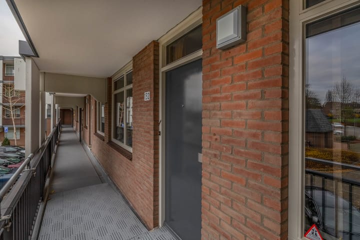 Foto 5 van Louvre 132