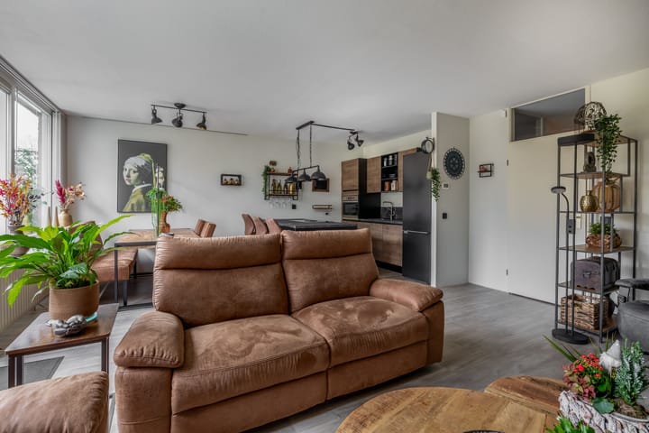 Foto 12 van Louvre 132