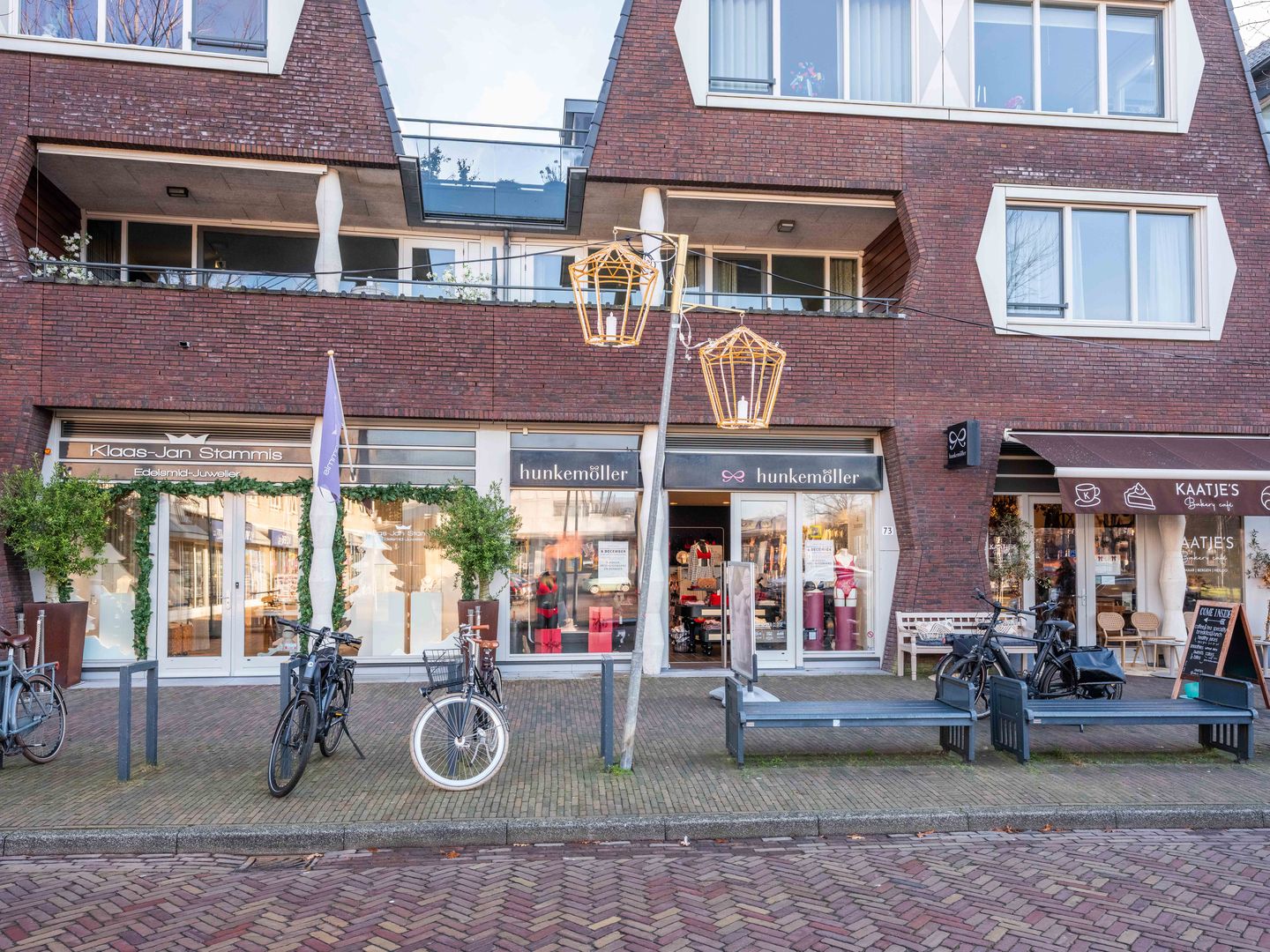 View photo 4 of Plein 73