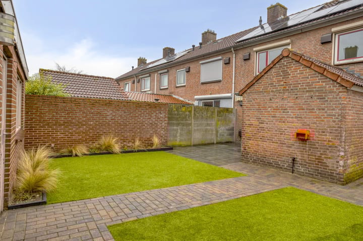 Foto 30 van Molenstraat 10