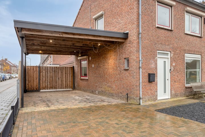 Foto 36 van Molenstraat 10