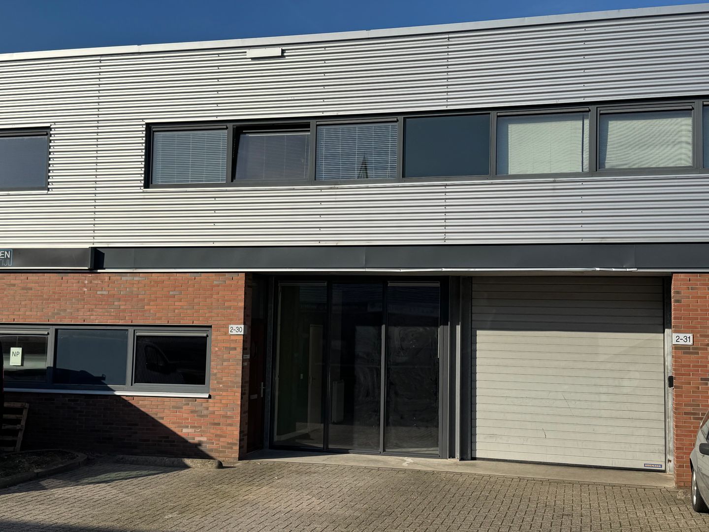 View photo 2 of Koningsweg 2-30