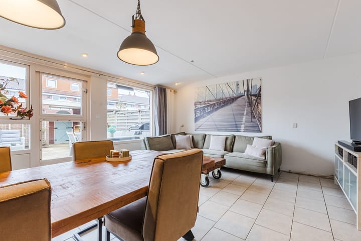 Foto 11 van Dotterbloem 12