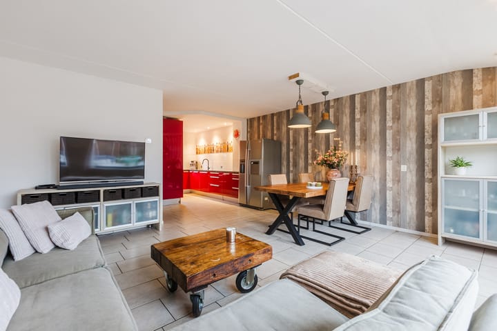 Foto 15 van Dotterbloem 12