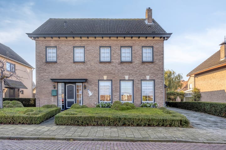 Photo 2 of Nobelstraat 7