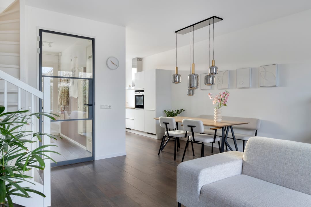 Photo 8 of Halvemaanstraat 12