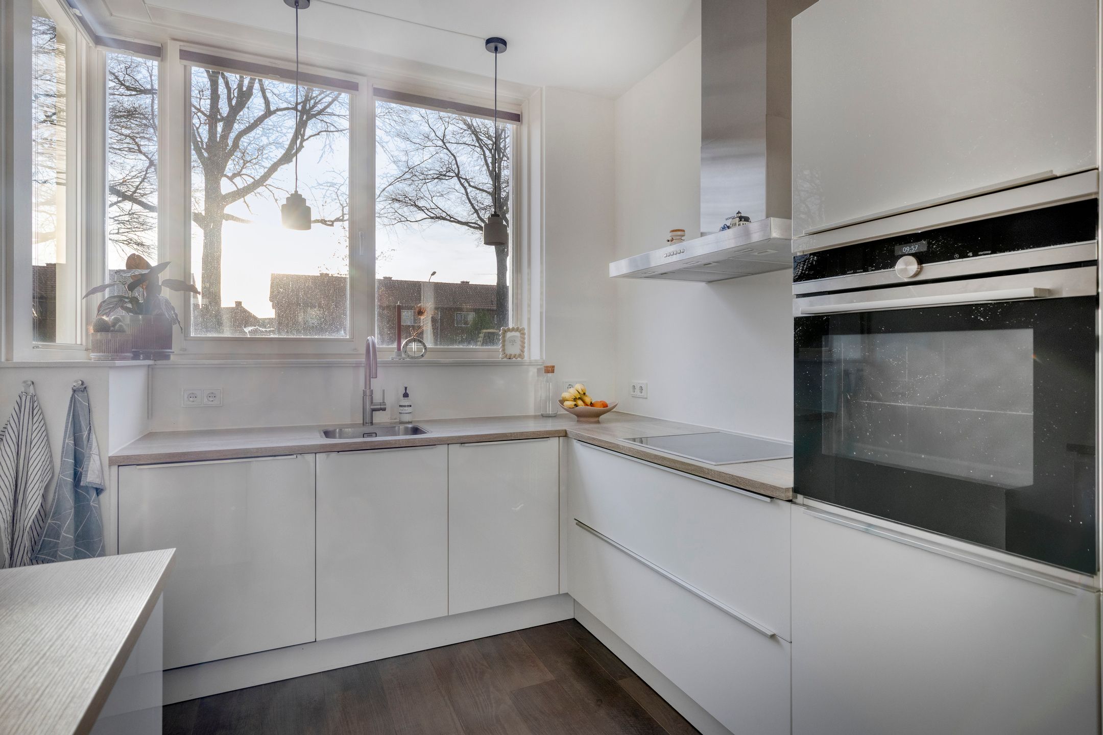 Photo 12 of Halvemaanstraat 12