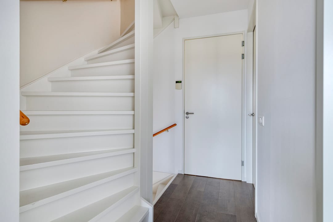 Photo 16 of Halvemaanstraat 12