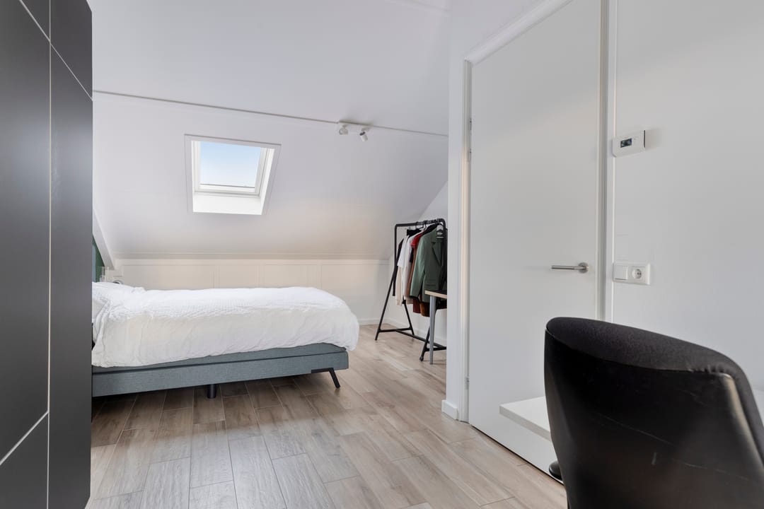 Photo 31 of Halvemaanstraat 12