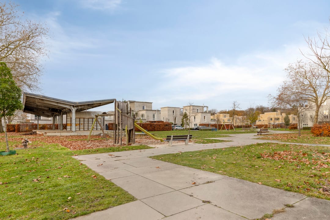 Photo 37 of Halvemaanstraat 12