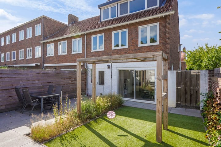 Photo 19 of van Musschenbroekstraat 2