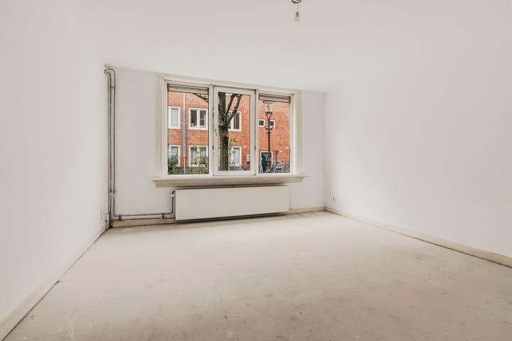 Photo 2 of Mesdagstraat 19-H