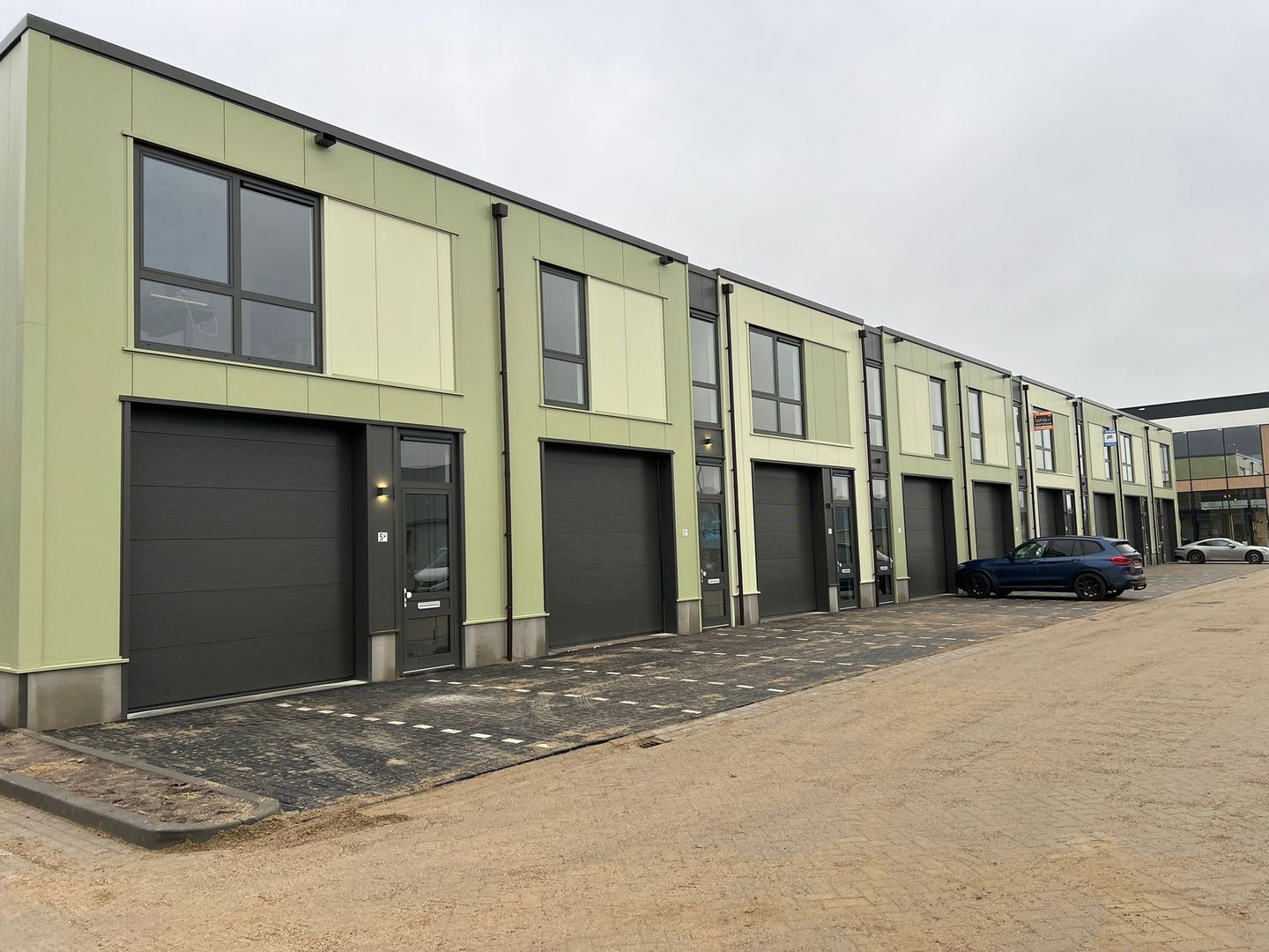 View photo 2 of Waterfront 5-p