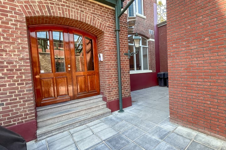 Photo 20 of Bovenste straat 18