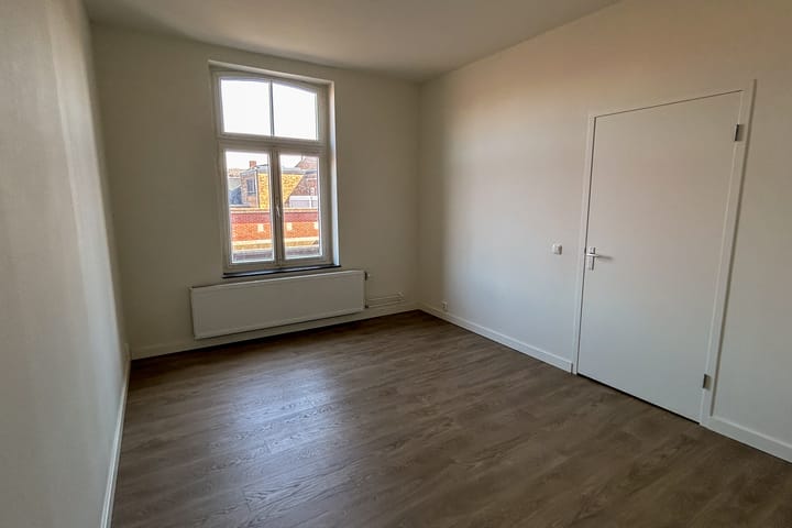 Photo 44 of Bovenste straat 18