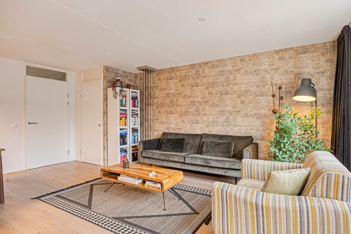 Photo 12 of Eduard van Beinumstraat 2