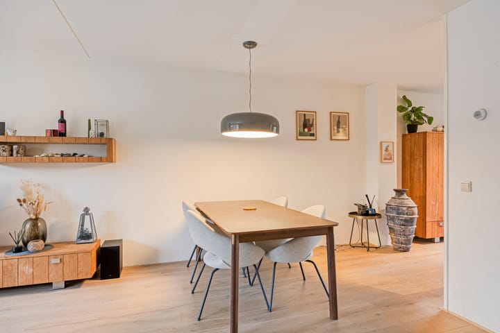 Photo 14 of Eduard van Beinumstraat 2