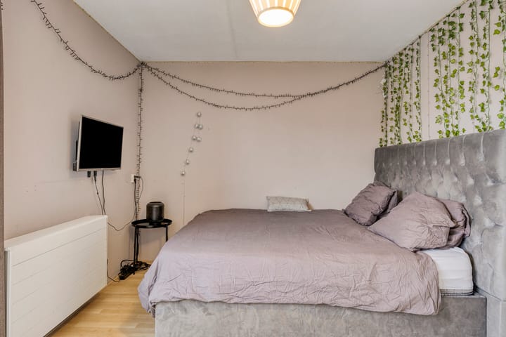 Photo 20 of Eduard van Beinumstraat 2