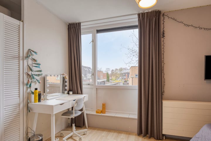 Photo 25 of Eduard van Beinumstraat 2