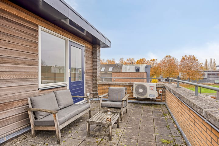 Photo 35 of Eduard van Beinumstraat 2