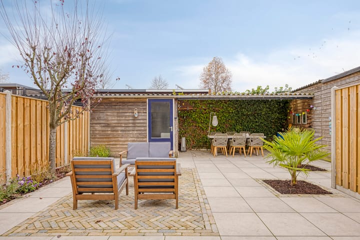 Photo 37 of Eduard van Beinumstraat 2