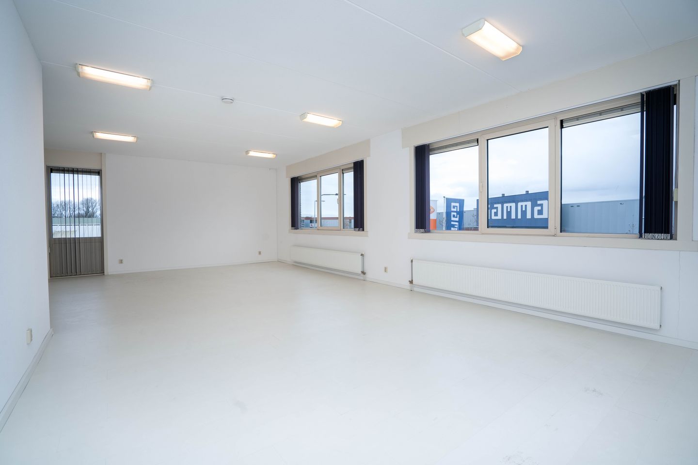 Bekijk foto 4 van Einsteinweg 11-a