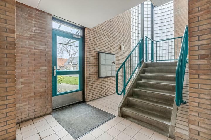 Photo 3 of Veenderweg 35-A