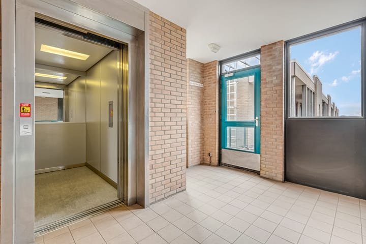 Photo 4 of Veenderweg 35-A